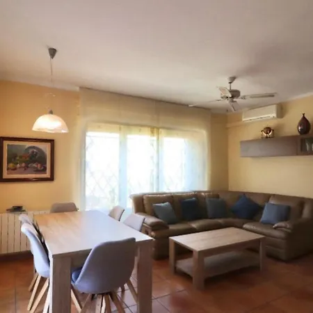 Tatil Evi Parmenides - Immo Barneda *